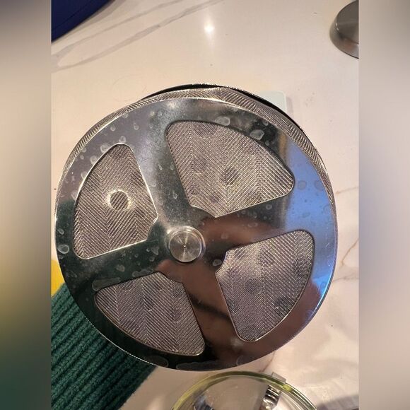 Bodum Chambord 2-Cup Chrome French Press Coffee Maker Stainless Steel 2 cup 7 in - Picture 10 of 13